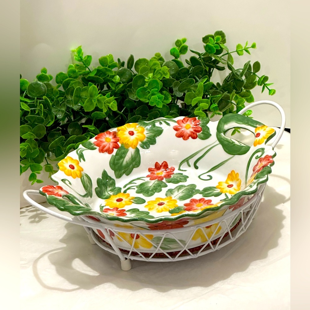 Temp-tations By Tara Casserole Dish w/ Stand Floral Embroidery Pat Round 13.5"